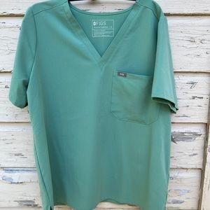 Figs Women’s Technical Collection Surgical Green Medical Top Shirt Scrubs XL